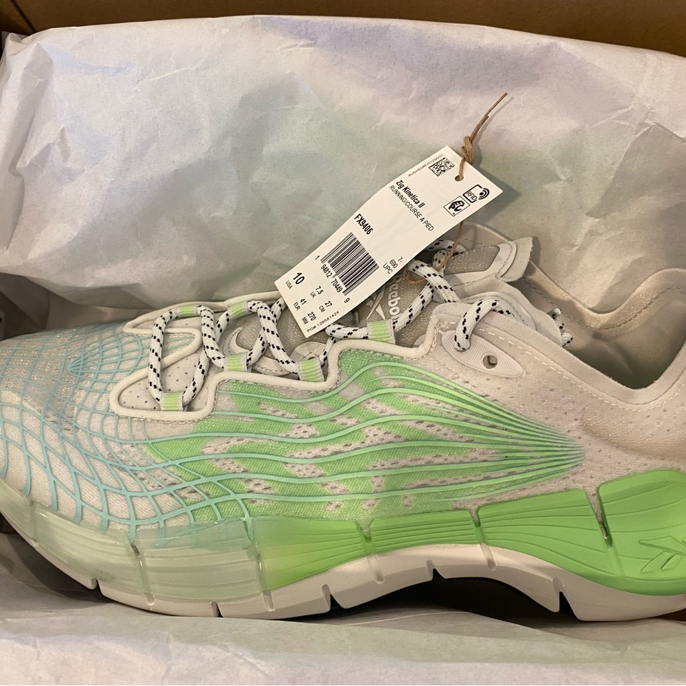 Women’s Reeboks - Picture 2 of 5